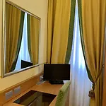 Kristall Ξενοδοχείο 3*