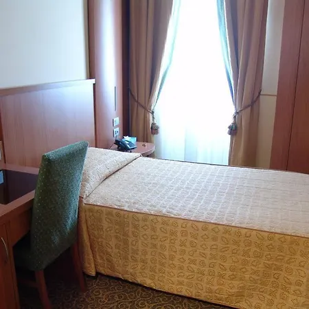 クリスタル 3*