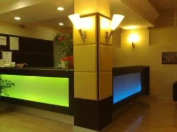 クリスタル ホテル 3*