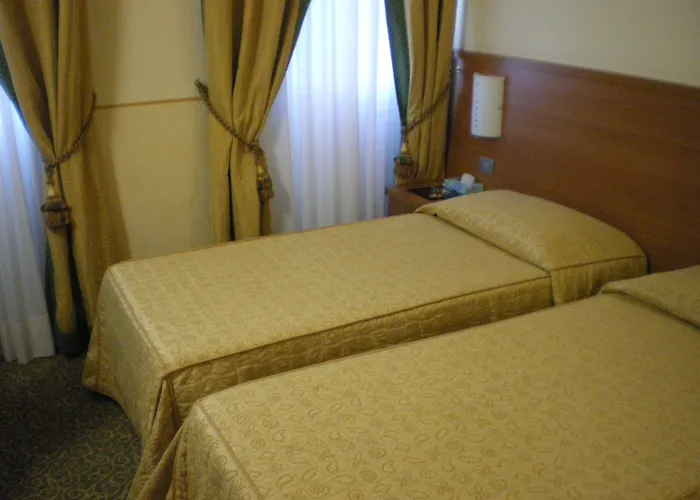 Kristall Hotel Corsico