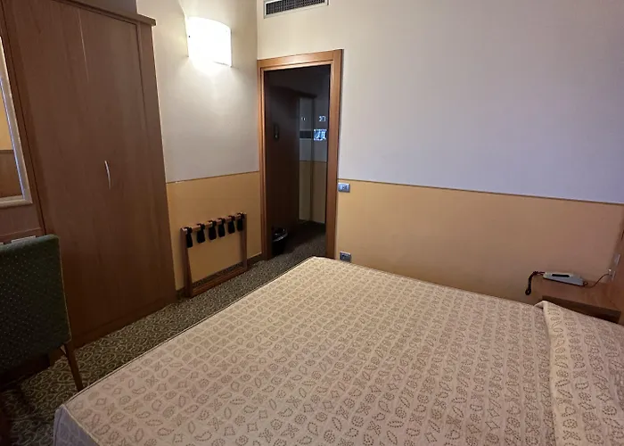 Kristall Hotel Corsico